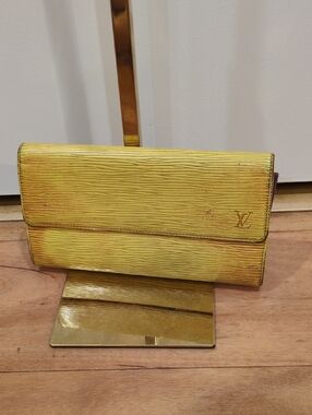 Louis Vuitton Sarah Wallet Tassil Yellow Epi Leather Purple 💜 PROJECT CALLOUTS
